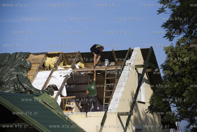 Skutki nawałnicy, która z piątku na sobotę przeszła...