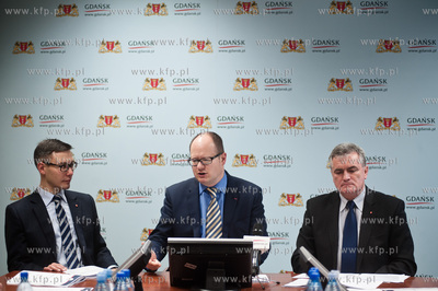 Urzad Miasta Gdanska. Konferencja prasowa podsumowujaca...