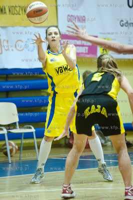 Gdynia, hala GOSiR. Mistrzostwa Polski Juniorek Starszych....