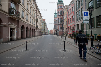 Gdansk. Czesciowo zamkniete dla ruchu kolowego, w czasie...