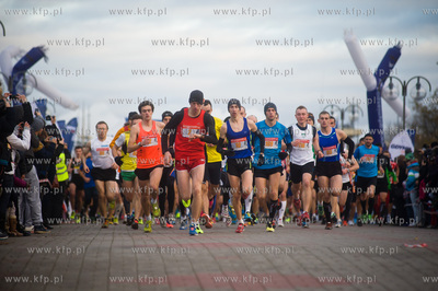 Gdynia. Skwer Kosciuszki. Start Biegu Niepodleglosci.
11.11.2013
fot....