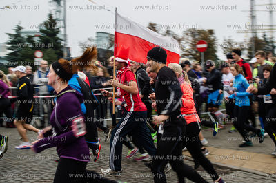 Gdynia. Skwer Kosciuszki. Start Biegu Niepodleglosci....