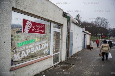 Gdansk. Rozbiorka budynkow znajdujacych sie przy skrzyzowaniu...