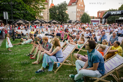 Gdansk. Targ Rybny. Baltic Sail. Szantowy koncert konkursowy...