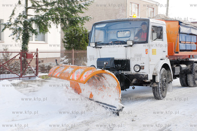 Zima w Rumi. Nz. Plug sniezny na ul. 3-go Maja
27.01.2007
Fot....