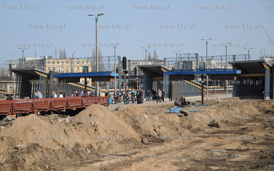 Trwa modernizacja linii kolejowej E 65/C-E 65 Warszawa...