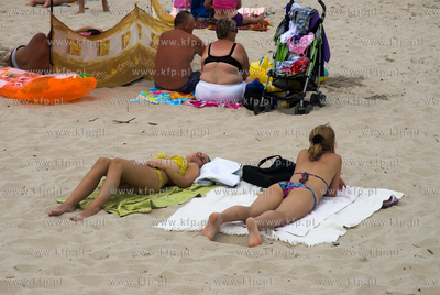 Wakacyjny odpoczynek na plazy w Ustce.
30.06.2011
Fot....