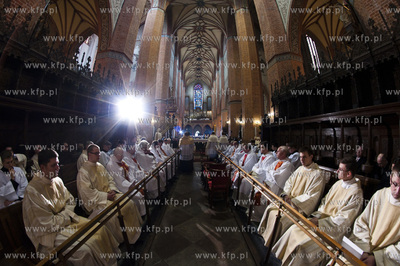 W Bazylice katedralnej w Pelplinie świecenia biskupie...
