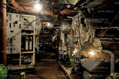 Niedokonczona Korweta Gawron oczekujaca na decyzje...