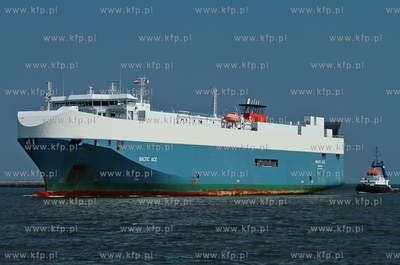 Stocznia Gdynia. Samochodowiec PC/TC Baltic Ace
02.08.2012
fot....