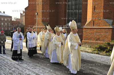 W uroczystooa Niepokalanego Poczecia NMP, w sobote...