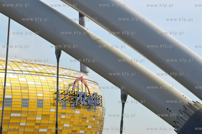 Gdansk. Stadion PGE Arena i wiadukt na drodze Zielonej...