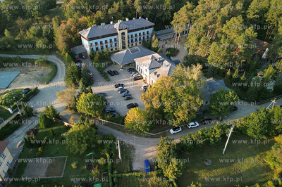 Hotel 4 Pory Roku przy ulicy Zacisznej w Bąkowie....