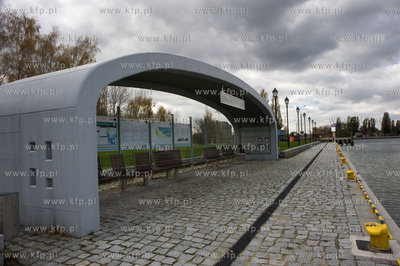 Przysta " dla bialej floty przy Twierdzy Wisloujscie...