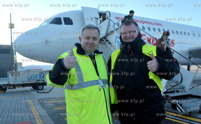 Pierwszy dzien funkcjonowania nowego terminalu T2 gdańskiego...