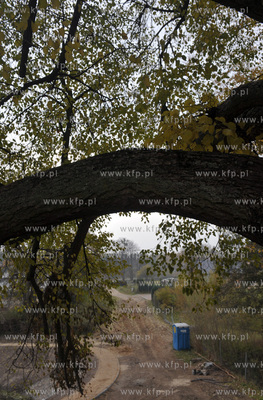 Wies Sulmin na Kaszubach. Rewitalizacja stawu. 29.10.2011...