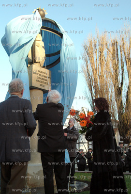 Ponowne odsloniecie pomnika astronoma Jana Heweliusza,...