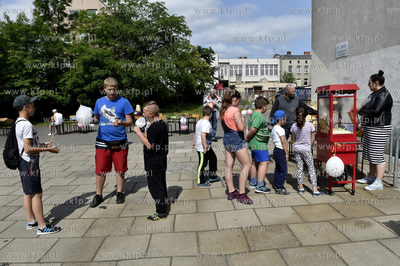 Festyn w ramach Dni Sąsiadów na terenie Szkoły Podstawowej...