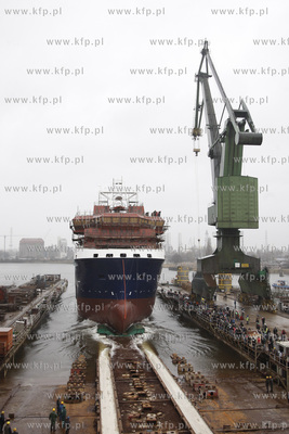Stocznia Gdansk. Wodowanie specjalistycznego statku...