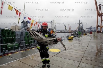 Port Wojenny w Gdyni Oksywiu. Dni Otwarte Koszar -...