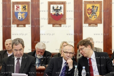 Urzad Marszalkowskiw Gdansku. Debata o przyszłosci...