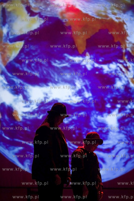 Świat Mało Znany. Przegląd teatralny grupy Im Plus...