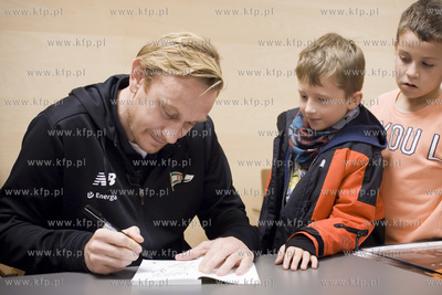 Zwiedzanie Stadionu Energa Gdańsk z piłkarzem Lechii...