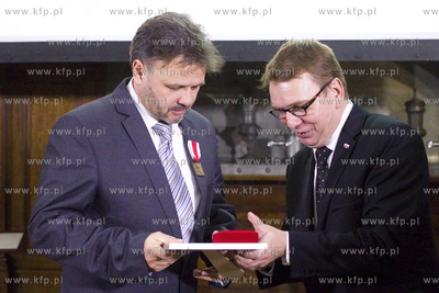 Gdańsk. Dwór Artusa. Wręczenie nagród Świadek...