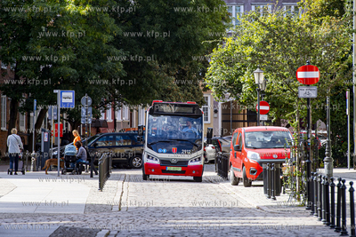 Linia 100 powraca na ulice Głównego i Starego Miasta....