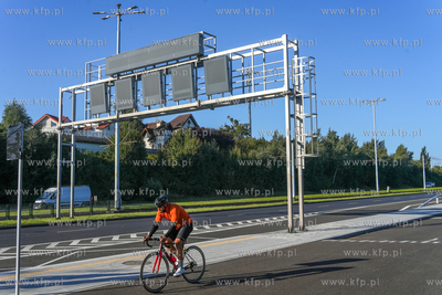 Ekostrada - nowa droga rowerowa w al. Armii Krajowej...