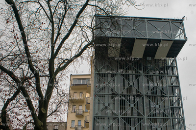 Gdynia. Infobox na Skwerze Stefana Żeromskiego. 17.11.2021...