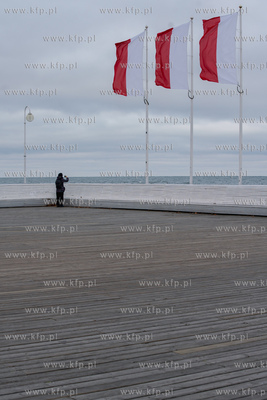 Flagi narodowe na Sopockim molo. 16.11.2022 / fot....