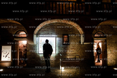 Gdansk. Manufaktura S&A w Muzeum Bursztynu. Tryptyk...