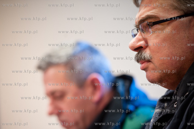 Gdansk. Protest pracownikow Portowej Strazy Pozarnej...