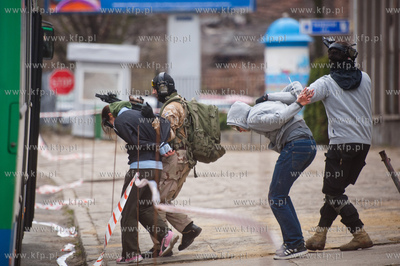 Gdansk. Wspolne cwiczenia grupy antyterrorystycznej...