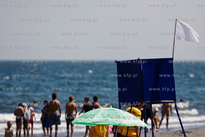 Gdynia. Upalny, sloneczny, wakacyjny dzien na plazy...