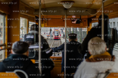 Gdansk. Dzien kobiet w zabytkowym tramwaju 105 N z...