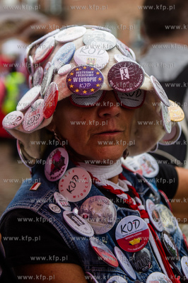 Gdańsk. Manifestacja Komitetu Obrony Demokracji pod...