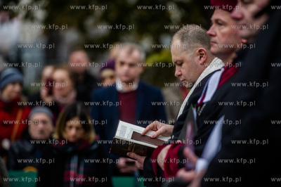 Gdańsk. Cmentarz Nieistniejących Cmentarzy. Modlitwa...