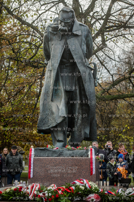 Gdansk. Wrzeszcz. Uroczyste złożenie kwiatów pod...