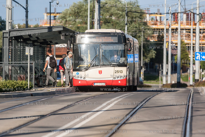 Gdańsk. Morena. Linia tramwajowa Piecki - Migowo.
18.07.2017
fot....