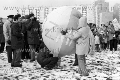 IV zimowe zawody modeli balonów na terenie byłego...
