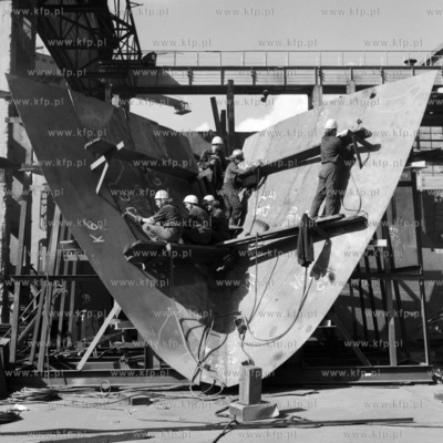 Na wydziale montażu kadłubów Stoczni Północnej...