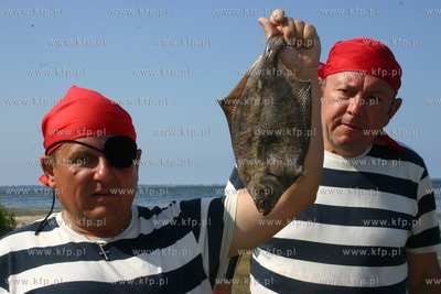 Ekipa filmowa serialu Swieta Wojna (TVP2) realizuje...