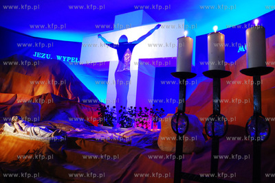 Grob panski w kosciele NMP Wspomozenia Wiernych w Rumi...