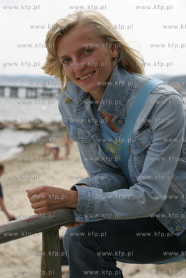 Tyczkarka Anna Rogowska na plazy w Gdyni Orlowie.
22.07.2004
Fot....