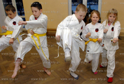 Niepogledzie, miejscowosc kolo Bytowa, woj. pomorskie,...