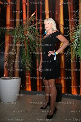 Velaves Glam Weekend Inspired by Playboy
Weekend z...