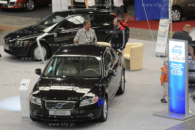 Trojmiejskie Targi Motoryzacyjne w hali wystawienniczej...