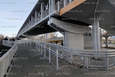 Otwarcie kladki nad torami w Gdyni Redlowie. Konstrukcja...